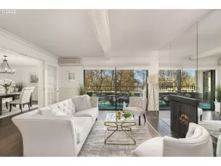 Photo #6: 23317611 Listing