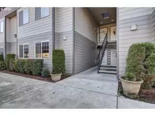 Photo #3: 23319246 Listing