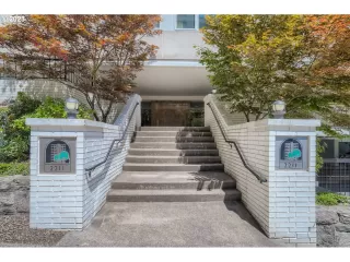 Photo #1: 23320227 Listing