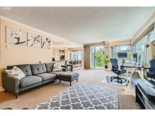 Photo #4: 23320227 Listing