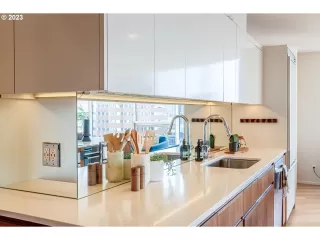 Photo #3: 23320440 Listing