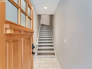 Photo #4: 23320793 Listing