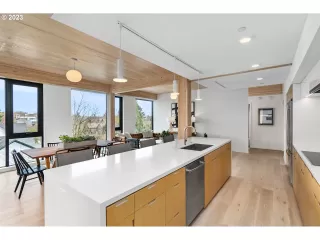 Photo #6: 23320953 Listing 