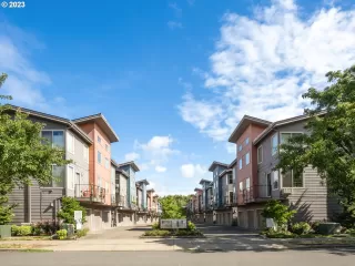 Photo #5: 23321344 Listing 