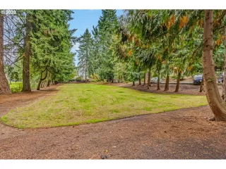 Photo #6: 23322295 Listing