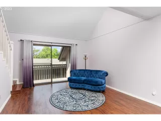 Photo #4: 23322317 Listing