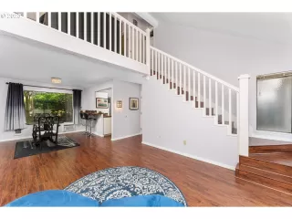 Photo #6: 23322317 Listing