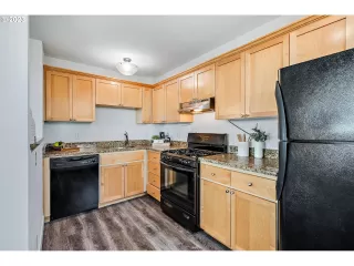 Photo #3: 23322719 Listing