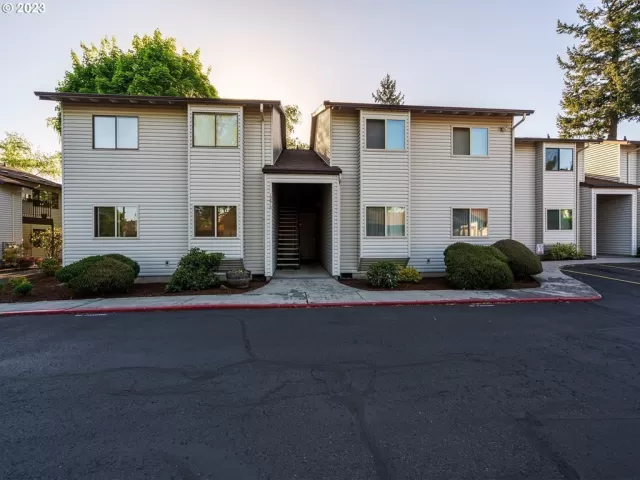 MLS: 23324532 Condo For Sale