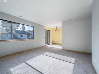 Photo #5: 23324532 Listing