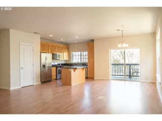 Photo #2: 23324917 Listing