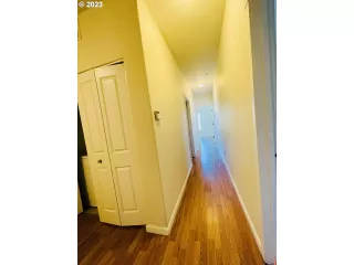 Photo #6: 23324917 Listing