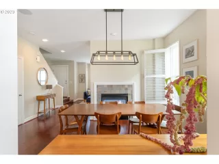 Photo #2: 23327028 Listing