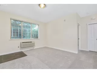 Photo #2: 23327640 Listing