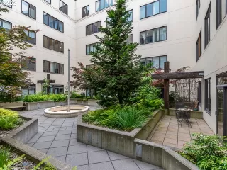 Photo #3: 23327716 Listing