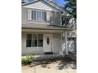 Photo #2: 23327975 Listing