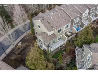 Photo #2: 233281758 Listing 