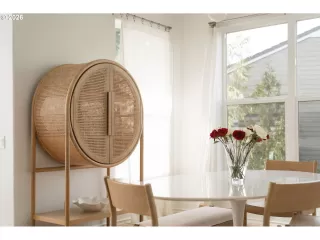 Photo #4: 233281758 Listing 