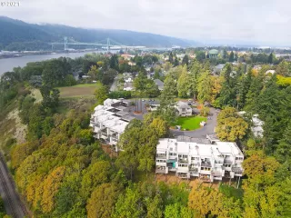 Photo #2: 23328283 Listing 