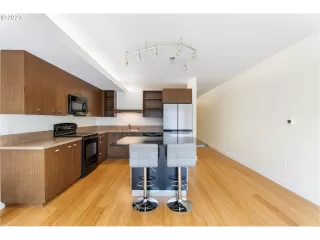 Photo #2: 23328956 Listing 