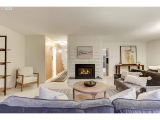 Photo #6: 23329152 Listing 