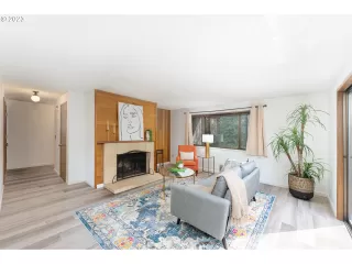 Photo #4: 23329277 Listing