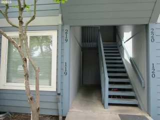 Photo #5: 23329628 Listing