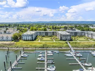 Photo #4: 23329936 Listing 