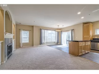 Photo #3: 23330003 Listing 