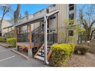 Photo #4: 23330123 Listing