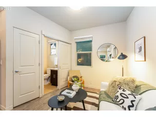 Photo #2: 23330810 Listing