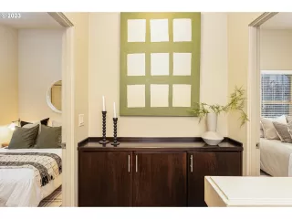 Photo #4: 23330810 Listing