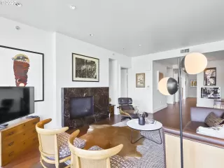 Photo #2: 23331666 Listing