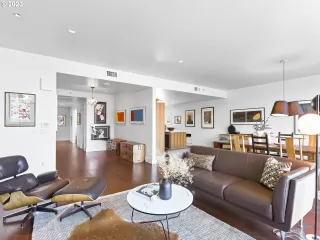 Photo #3: 23331666 Listing