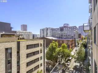 Photo #5: 23331666 Listing