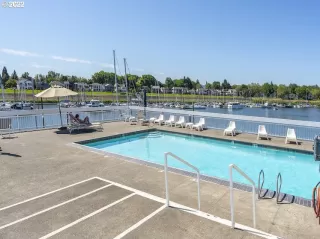 Photo #6: 23332304 Listing 