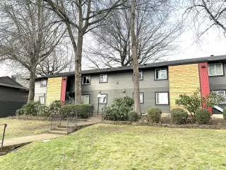 Photo #1: 23333147 Listing