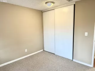 Photo #6: 23333147 Listing