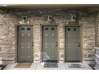 Photo #3: 23334106 Listing