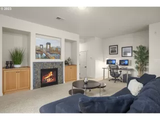 Photo #5: 23334106 Listing