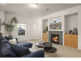 Photo #6: 23334106 Listing