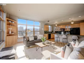 Photo #1: 23336115 Listing 