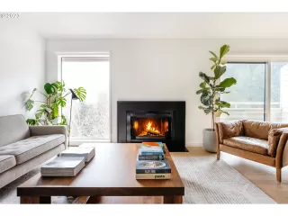 Photo #3: 23336708 Listing