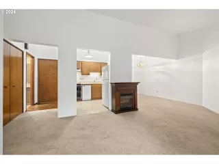 Photo #3: 23340254 Listing