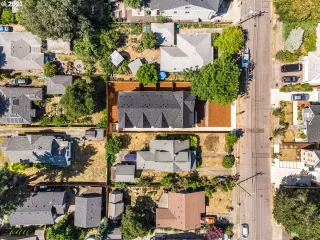 Photo #2: 23340386 Listing