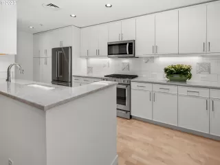 Photo #1: 23340389 Listing