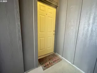 Photo #4: 23340529 Listing