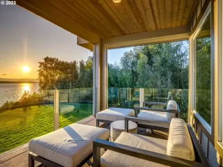 Photo #2: 23340546 Listing 