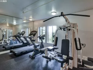 Photo #2: 23340774 Listing