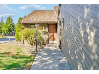 Photo #6: 23341361 Listing 